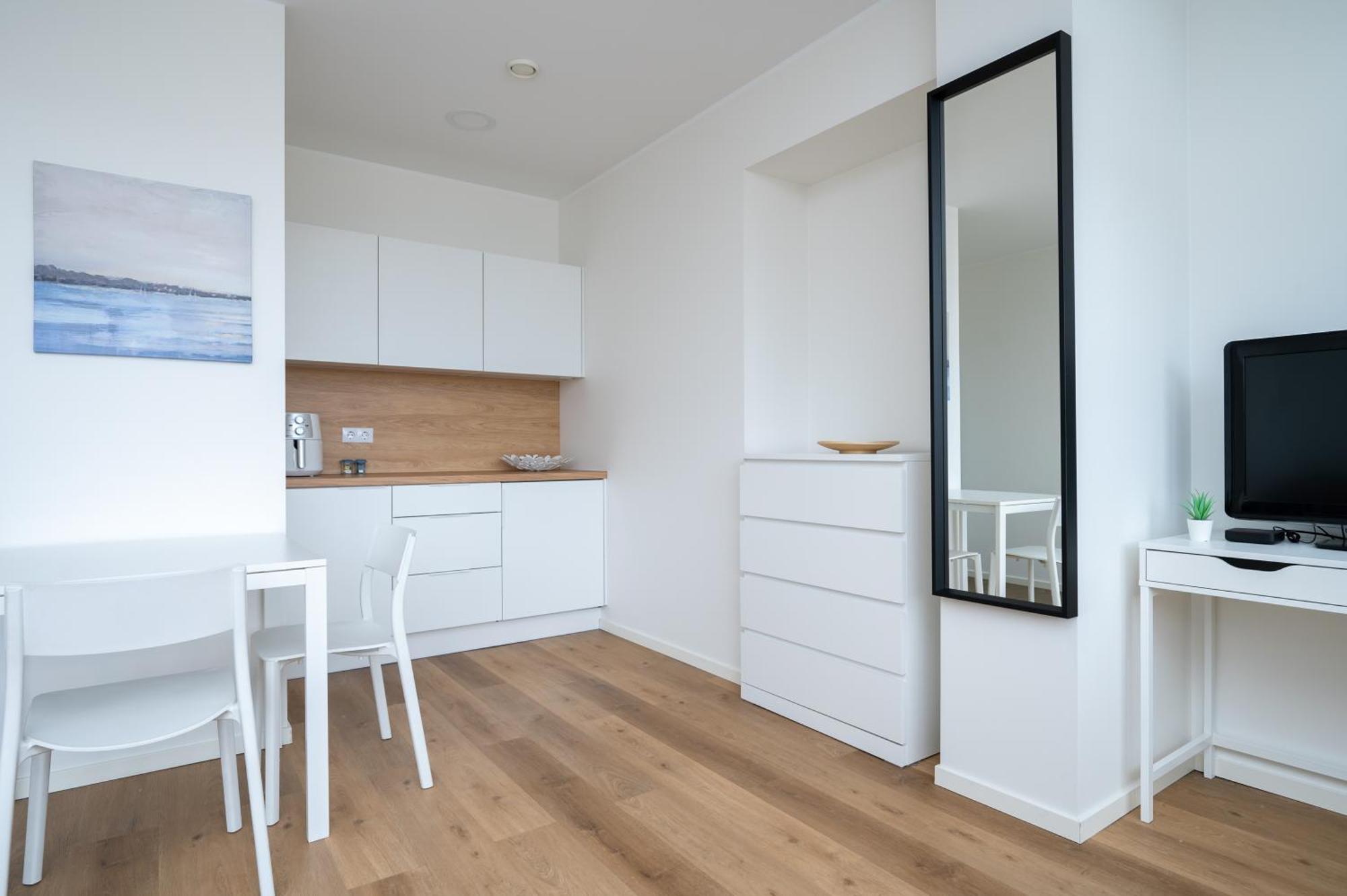 Hilltop Apartments - Studio Rooms In City Centre Tallin Exterior foto
